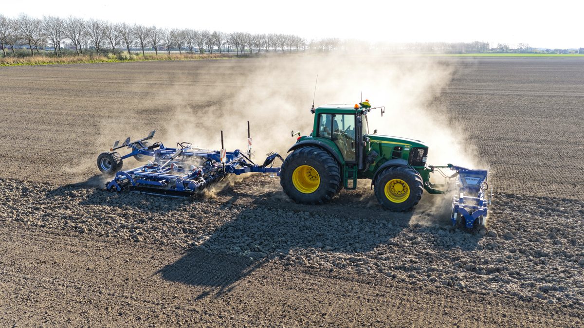 VSS Agro Saatbettbereiter mit Frontebner